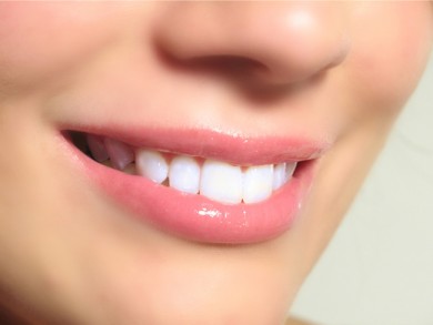 Can xi và các vấn đề về răng miệng